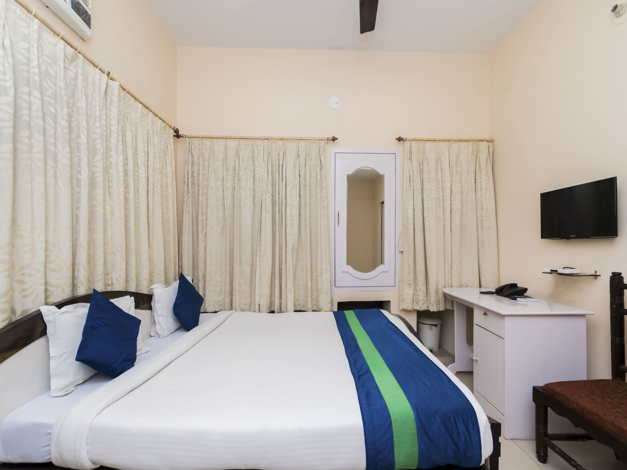 Oyo 8998 Hotel Aayash Liluah ภายนอก รูปภาพ
