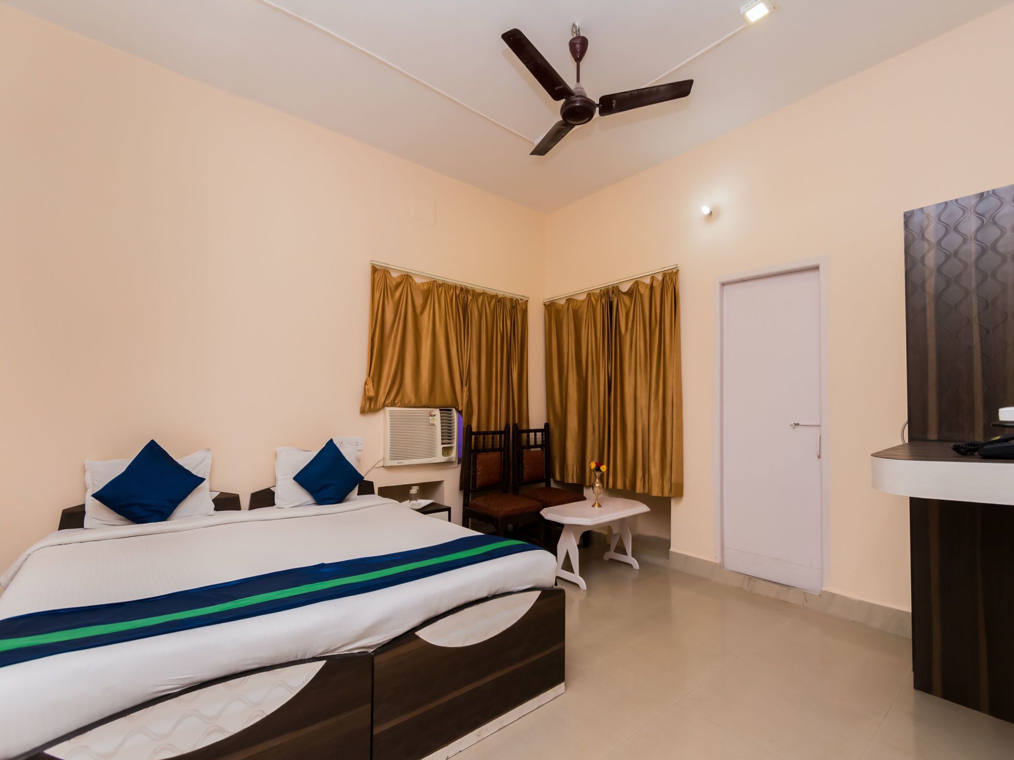Oyo 8998 Hotel Aayash Liluah ภายนอก รูปภาพ