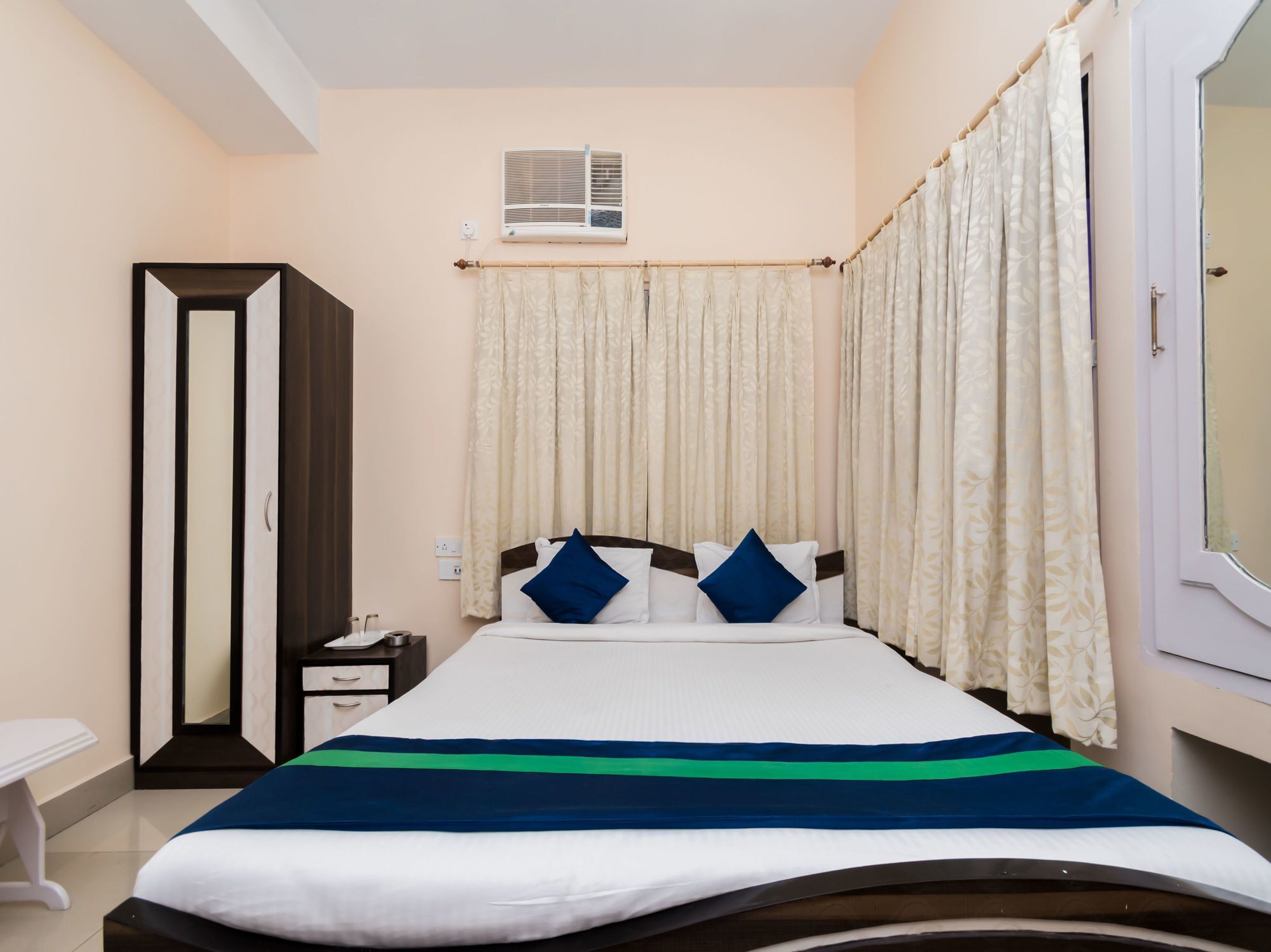 Oyo 8998 Hotel Aayash Liluah ภายนอก รูปภาพ