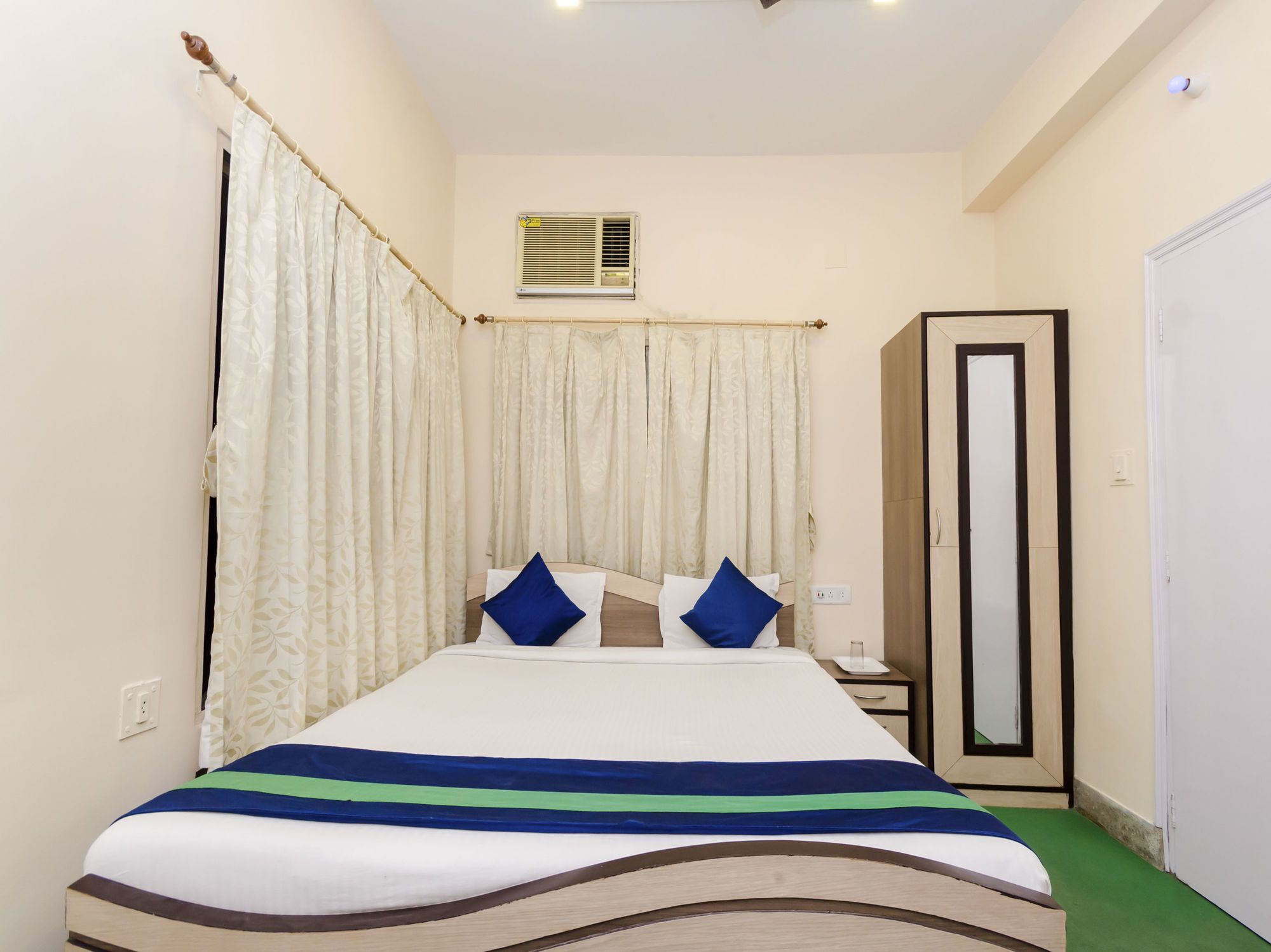 Oyo 8998 Hotel Aayash Liluah ภายนอก รูปภาพ