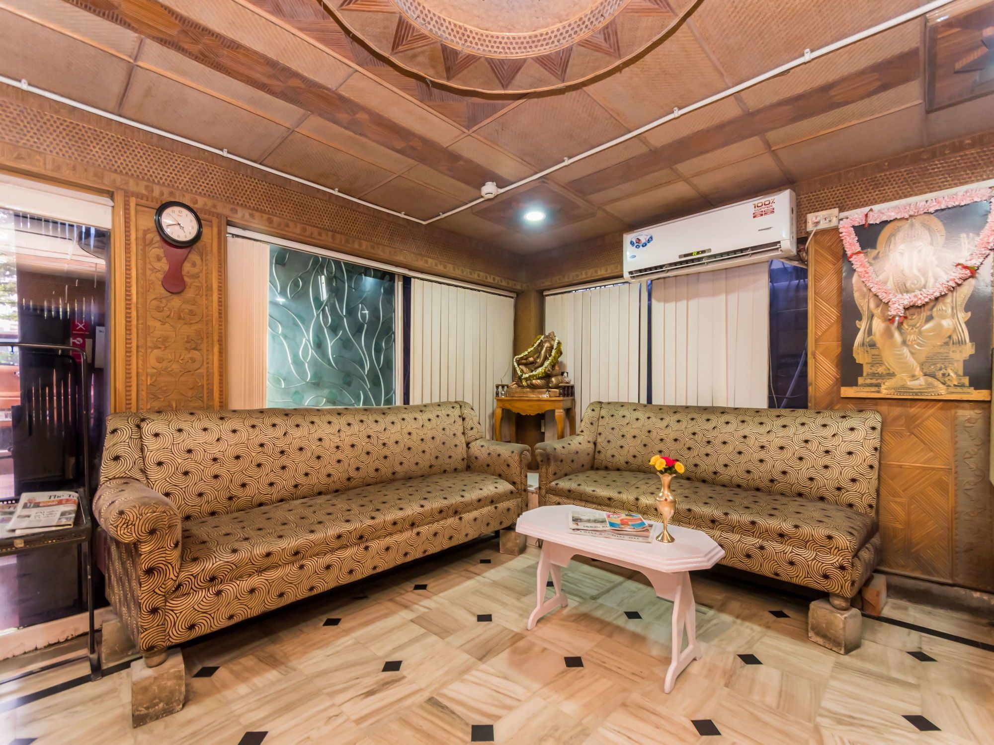 Oyo 8998 Hotel Aayash Liluah ภายนอก รูปภาพ